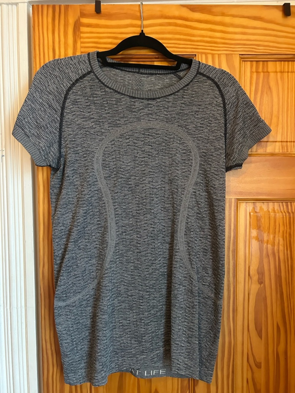 lululemon swiftly short sleeve size 10